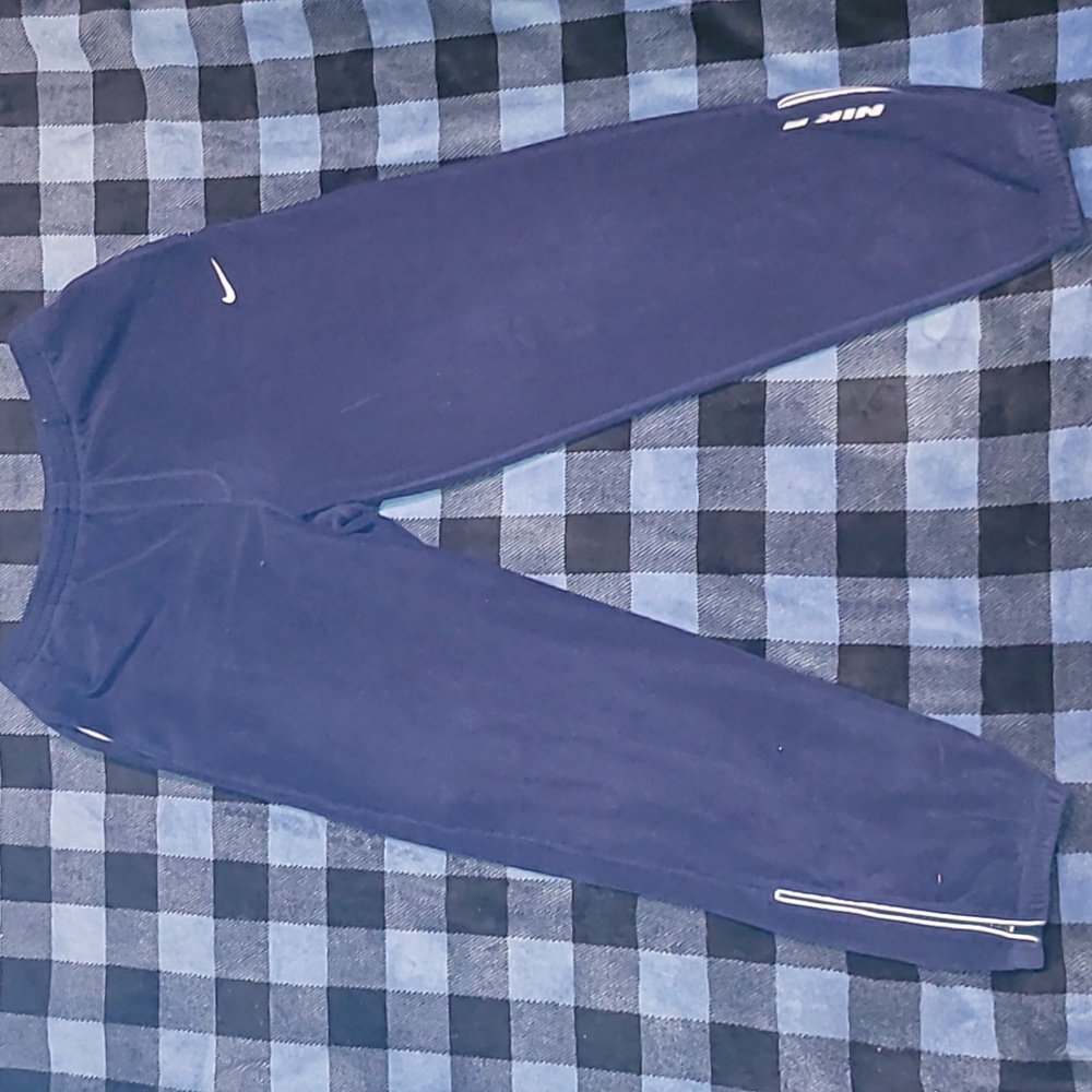Vintage. 90s. NIKE. Fleece sweatpants. No issues. Size Large.